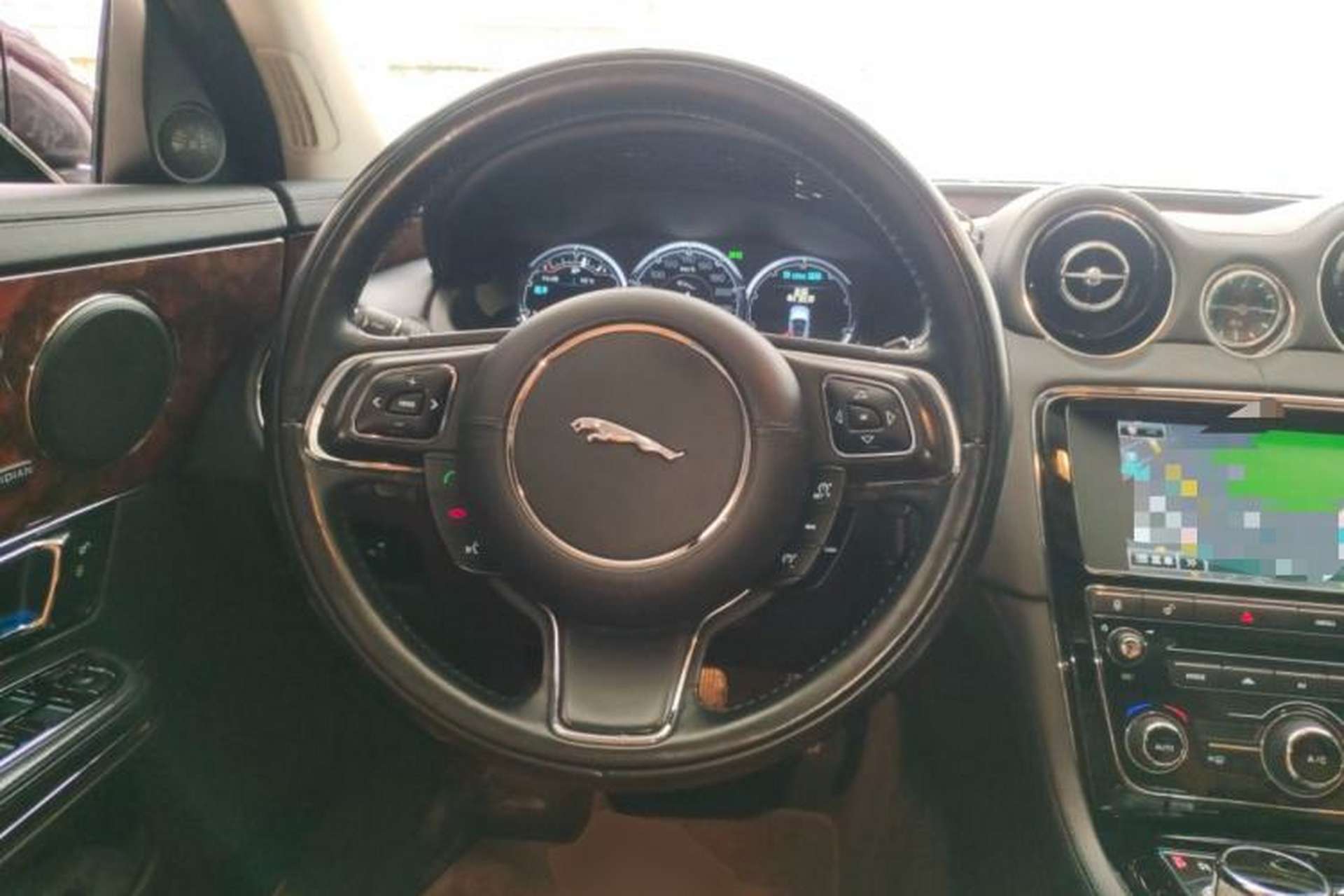 Used Jaguar XJ 2014 XJL 2.0T Two-Wheel Drive Panoramic Business Edition Steering Wheel
