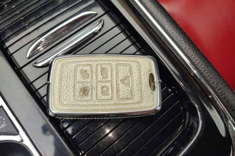 Used Jaguar XJ  Vehicle Key