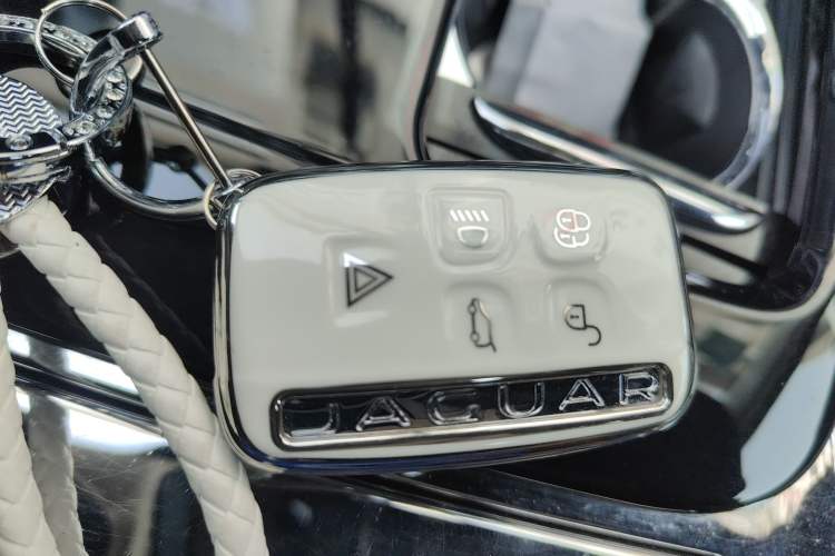 Used Jaguar XJ 2014 XJL 3.0 SC Four-Wheel Drive Panoramic Business Edition Vehicle Key