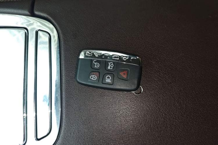 Used Jaguar XJ 2014 XJL 2.0T Two-Wheel Drive Panoramic Business Edition Vehicle Key