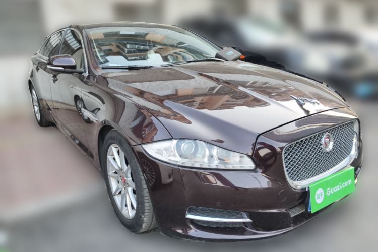 Used Jaguar XJ 2014 XJL 2.0T Two-Wheel-Drive Elegant Business Edition Front Right 45 Deg