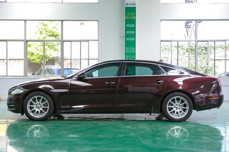 Used Jaguar XJ 2014 XJL 2.0T Two-Wheel Drive Panoramic Business Edition Left Side