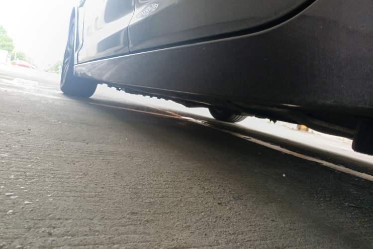 Used Jaguar XJ 2014 XJL 2.0T Two-Wheel Drive Panoramic Business Edition Left Side Sill