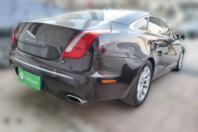 Used Jaguar XJ 2014 XJL 2.0T Two-Wheel-Drive Elegant Business Edition Rear Right 45 Deg