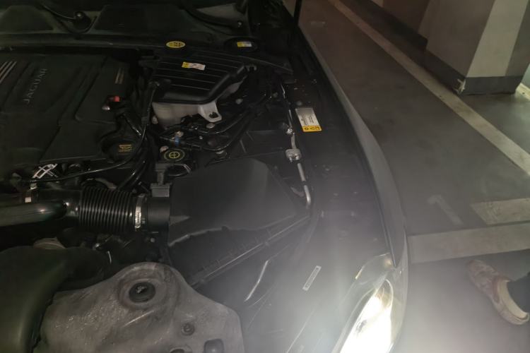 Used Jaguar XJ 2014 XJL 3.0 SC Four-Wheel Drive Prestige Business Edition Engine Bay Left