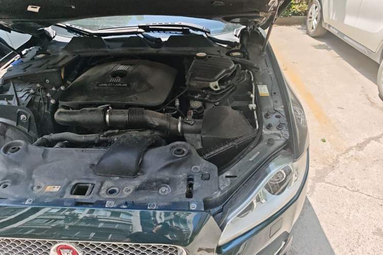 Used Jaguar XJ 2014 XJL 2.0T Two-Wheel Drive Panoramic Business Edition Engine Bay Left