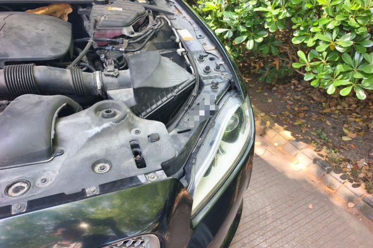 Used Jaguar XJ 2014 XJL 2.0T Two-Wheel-Drive Elegant Business Edition Engine Bay Left