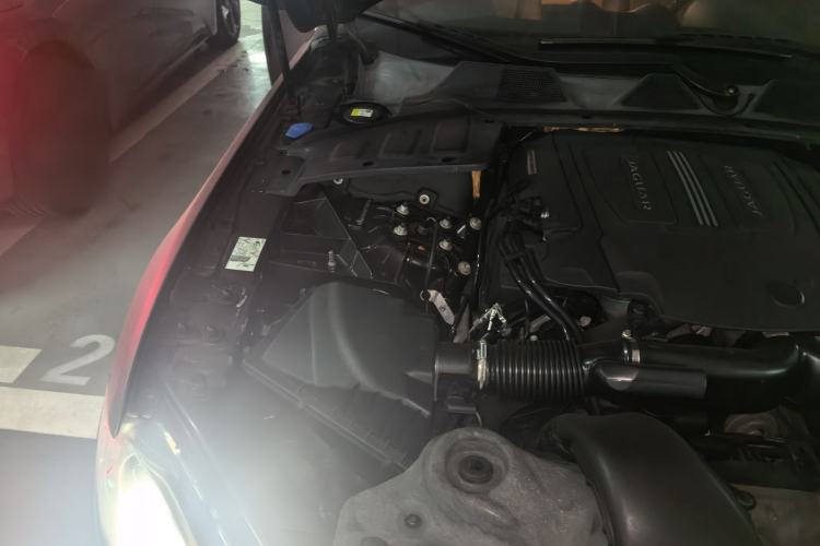 Used Jaguar XJ 2014 XJL 3.0 SC Four-Wheel Drive Prestige Business Edition Engine Bay Right