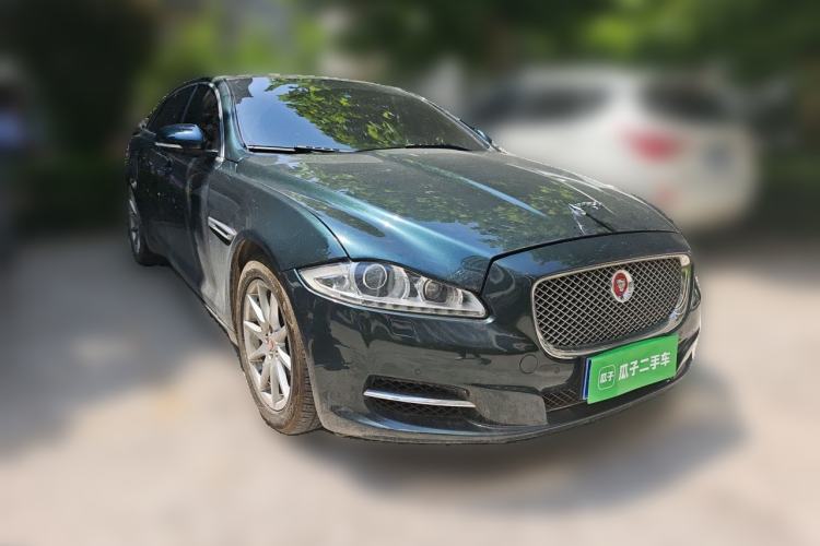 Used Jaguar XJ 2014 XJL 2.0T Two-Wheel Drive Panoramic Business Edition Front Right 45 Deg