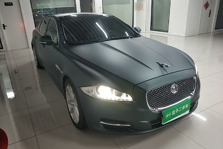 Used Jaguar XJ 2014 XJL 3.0 SC Four-Wheel Drive Panoramic Business Edition Front Right 45 Deg