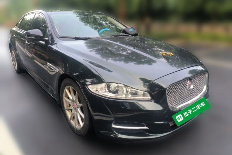 Used Jaguar XJ 2014 XJL 2.0T Two-Wheel-Drive Elegant Business Edition Front Right 45 Deg