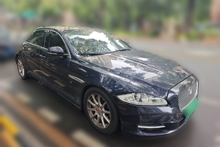 Used Jaguar XJ 2014 XJL 3.0 SC Two-Wheel-Drive Panoramic Business Edition Front Right 45 Deg