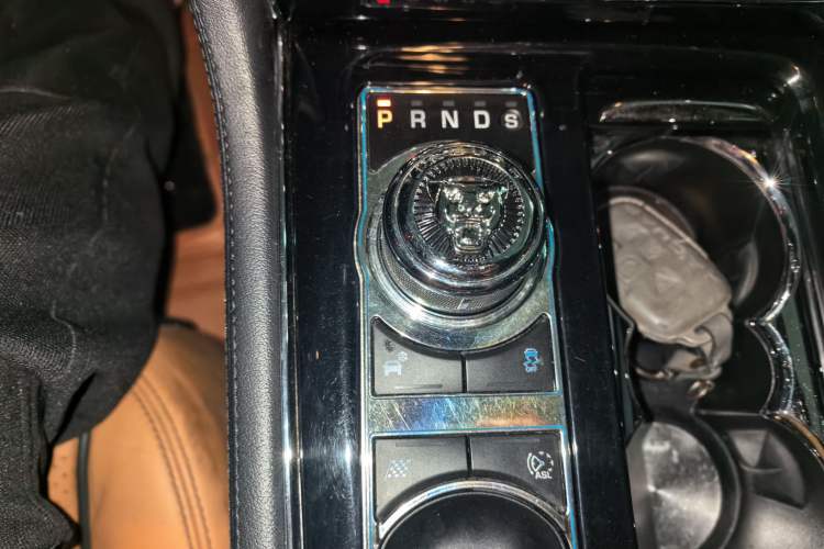 Used Jaguar XJ 2014 XJL 3.0 SC Four-Wheel Drive Prestige Business Edition Gear Lever