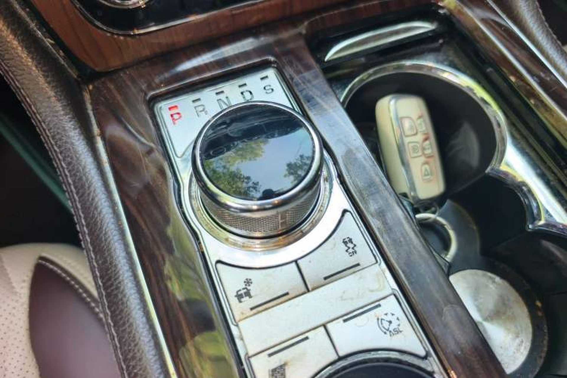 Used Jaguar XJ 2014 XJL 2.0T Two-Wheel-Drive Elegant Business Edition Gear Lever