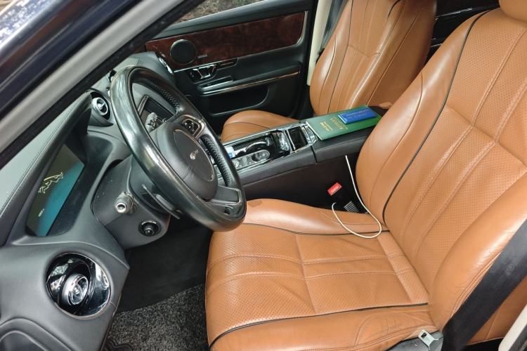 Used Jaguar XJ 2014 XJL 3.0 SC Two-Wheel-Drive Panoramic Business Edition Left Front Seat