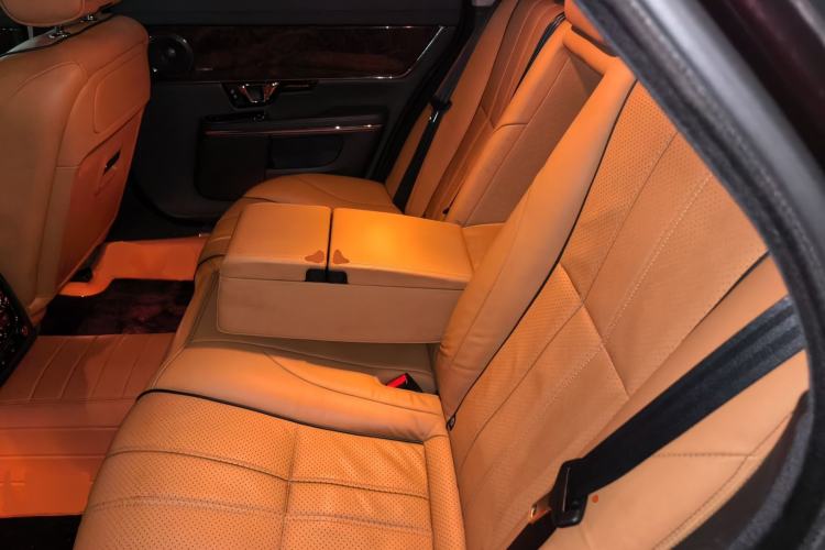 Used Jaguar XJ 2014 XJL 3.0 SC Four-Wheel Drive Prestige Business Edition Left Rear Seat