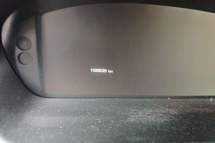 Used Jaguar XJ 2014 XJL 3.0 SC Two-Wheel-Drive Panoramic Business Edition Odometer Close Up