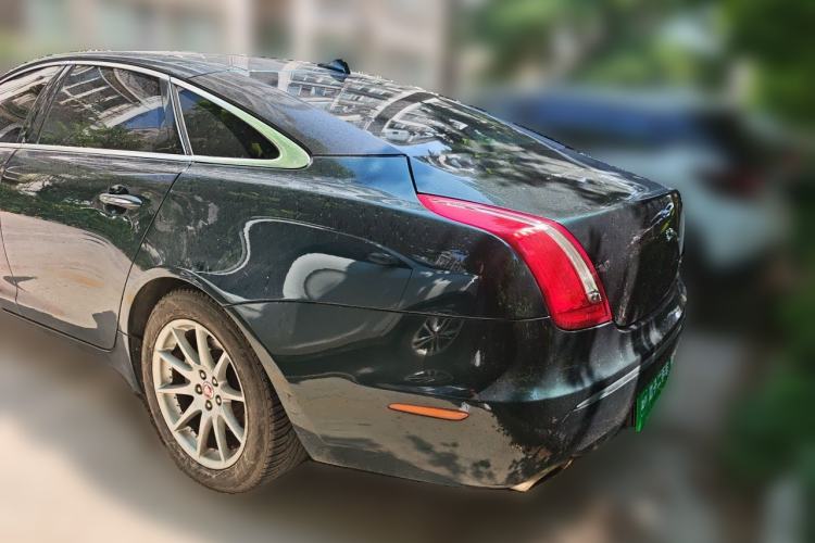 Used Jaguar XJ 2014 XJL 2.0T Two-Wheel Drive Panoramic Business Edition Rear Left 45 Deg