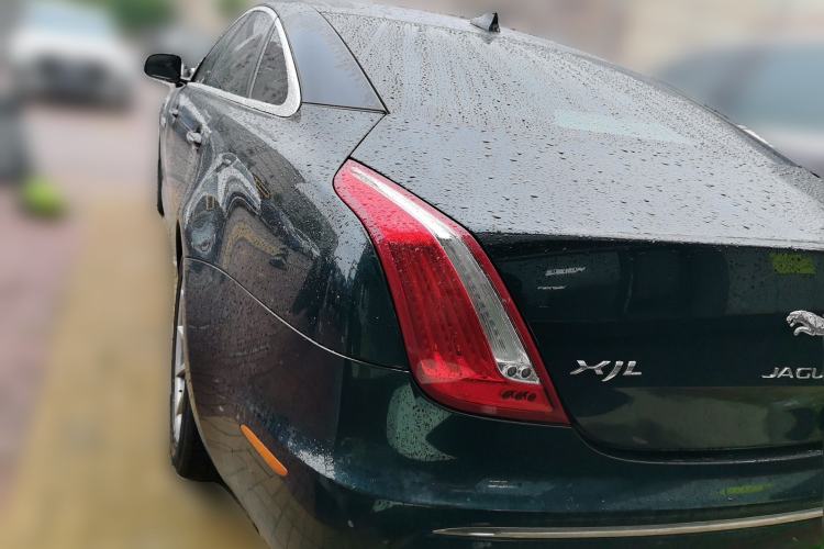 Used Jaguar XJ 2014 XJL 2.0T Two-Wheel-Drive Elegant Business Edition Rear Left 45 Deg
