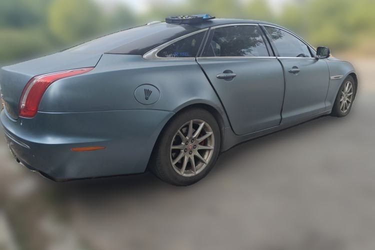 Used Jaguar XJ 2014 XJL 3.0 SC Two-Wheel-Drive Panoramic Business Edition Rear Right 45 Deg