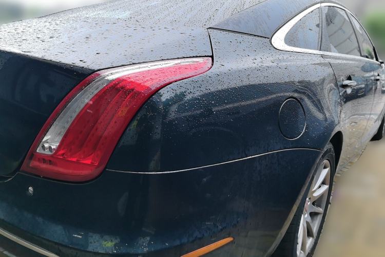 Used Jaguar XJ 2014 XJL 2.0T Two-Wheel-Drive Elegant Business Edition Rear Right 45 Deg