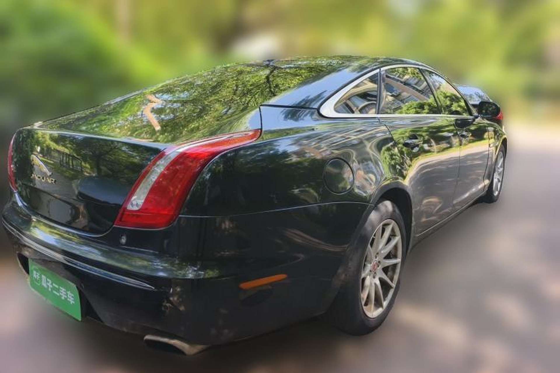 Used Jaguar XJ 2014 XJL 2.0T Two-Wheel-Drive Elegant Business Edition Rear Right 45 Deg