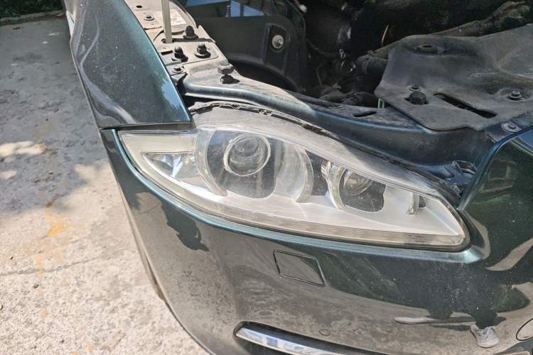 Used Jaguar XJ 2014 XJL 2.0T Two-Wheel Drive Panoramic Business Edition Right Front Headlight