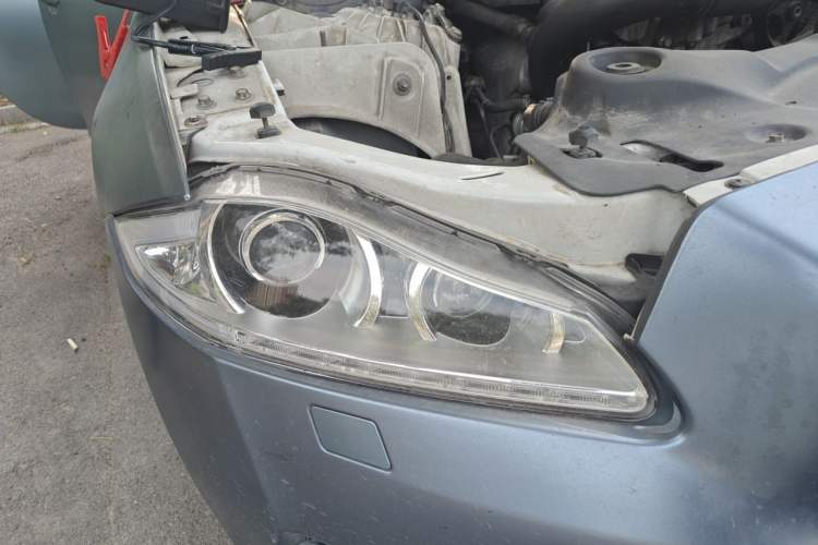 Used Jaguar XJ 2014 XJL 3.0 SC Two-Wheel-Drive Panoramic Business Edition Right Front Headlight