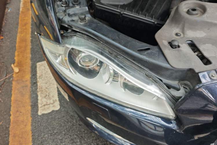 Used Jaguar XJ 2014 XJL 3.0 SC Two-Wheel-Drive Panoramic Business Edition Right Front Headlight