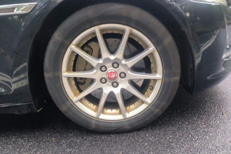 Used Jaguar XJ 2014 XJL 2.0T Two-Wheel-Drive Elegant Business Edition Right Front Wheel Hub