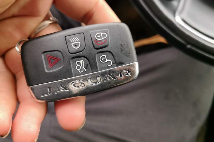 Used Jaguar XJ 2014 XJL 2.0T Two-Wheel-Drive Elegant Business Edition Vehicle Key