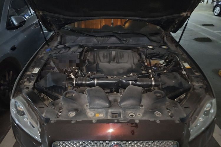 Used Jaguar XJ 2014 XJL 3.0 SC Two-Wheel-Drive Panoramic Business Edition Engine Bay