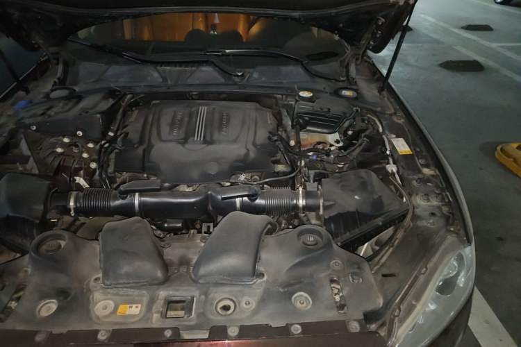 Used Jaguar XJ 2014 XJL 3.0 SC Two-Wheel-Drive Panoramic Business Edition Engine Bay Left