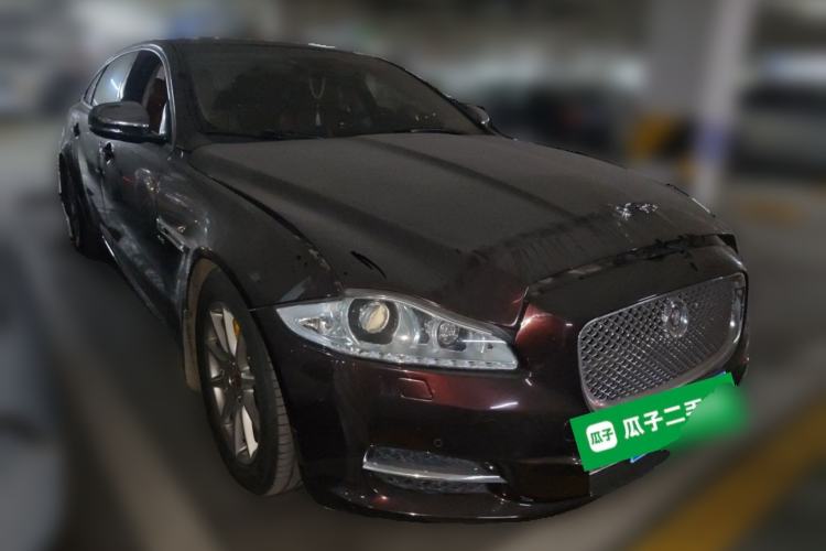 Used Jaguar XJ 2014 XJL 3.0 SC Two-Wheel-Drive Panoramic Business Edition Front Right 45 Deg