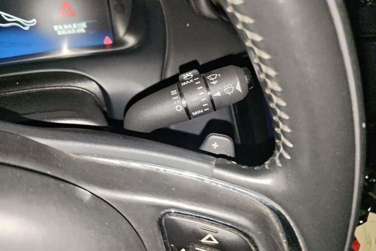 Used Jaguar XJ 2014 XJL 3.0 SC Two-Wheel-Drive Panoramic Business Edition Gear Lever