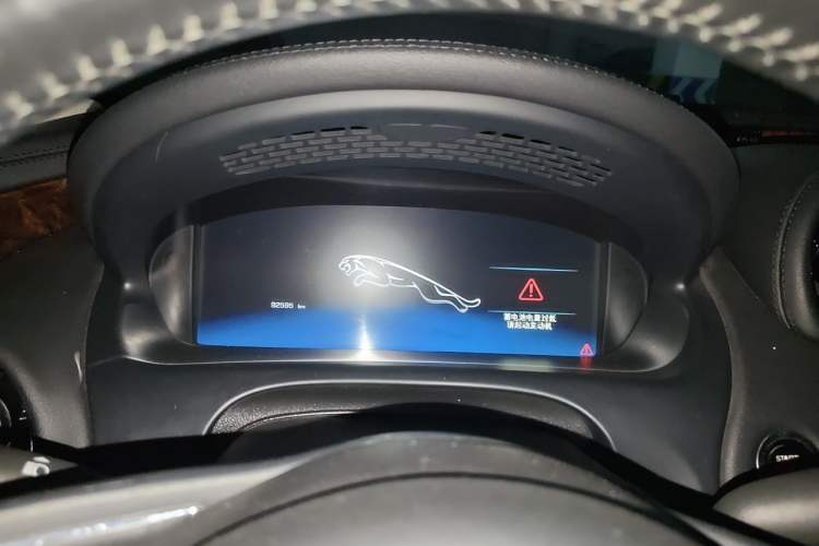 Used Jaguar XJ 2014 XJL 3.0 SC Two-Wheel-Drive Panoramic Business Edition Instrument Cluster