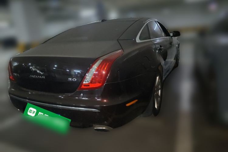 Used Jaguar XJ 2014 XJL 3.0 SC Two-Wheel-Drive Panoramic Business Edition Rear Right 45 Deg