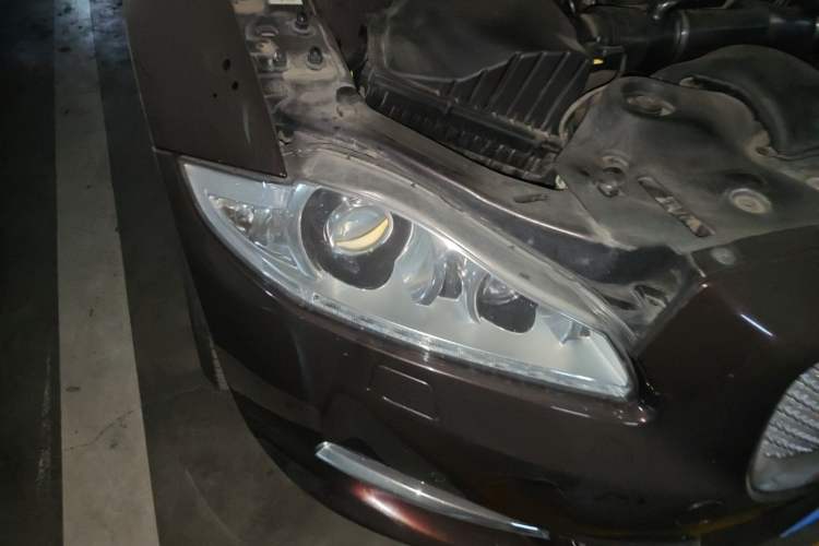 Used Jaguar XJ 2014 XJL 3.0 SC Two-Wheel-Drive Panoramic Business Edition Right Front Headlight