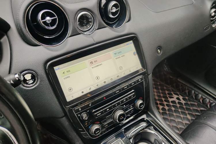 Used Jaguar XJ 2014 XJL 2.0T Two-Wheel-Drive Elegant Business Edition Audio And AC Panel