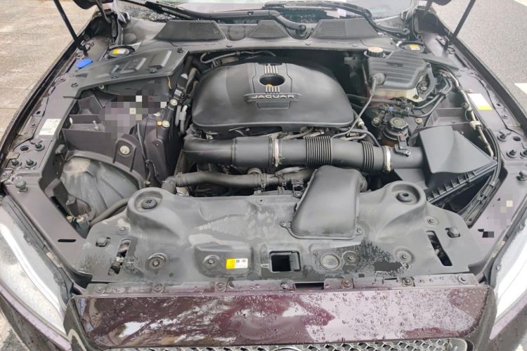 Used Jaguar XJ 2014 XJL 2.0T Two-Wheel-Drive Elegant Business Edition Engine Bay