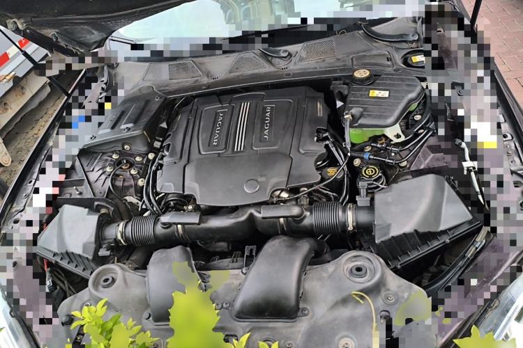 Used Jaguar XJ 2014 XJL 3.0 SC Two-Wheel-Drive Panoramic Business Edition Engine Bay