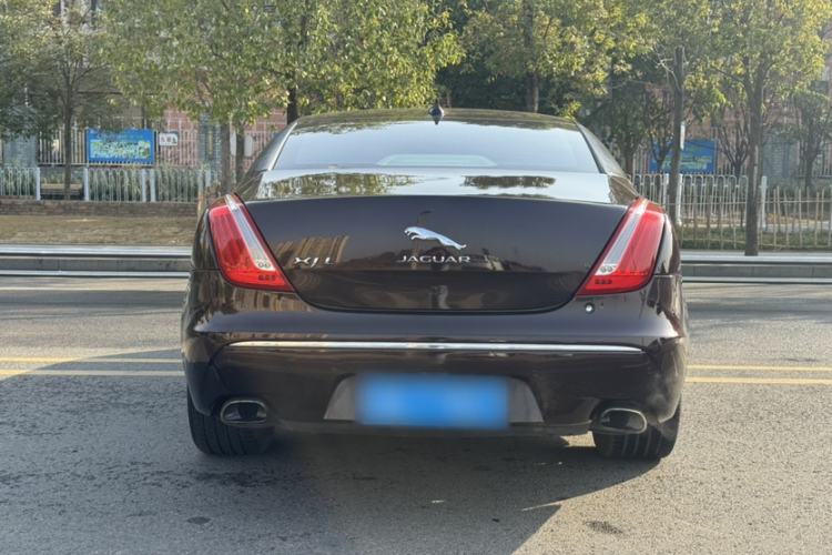 Used Jaguar XJ 2014 XJL 2.0T Two-Wheel-Drive Elegant Business Edition Exterior 3