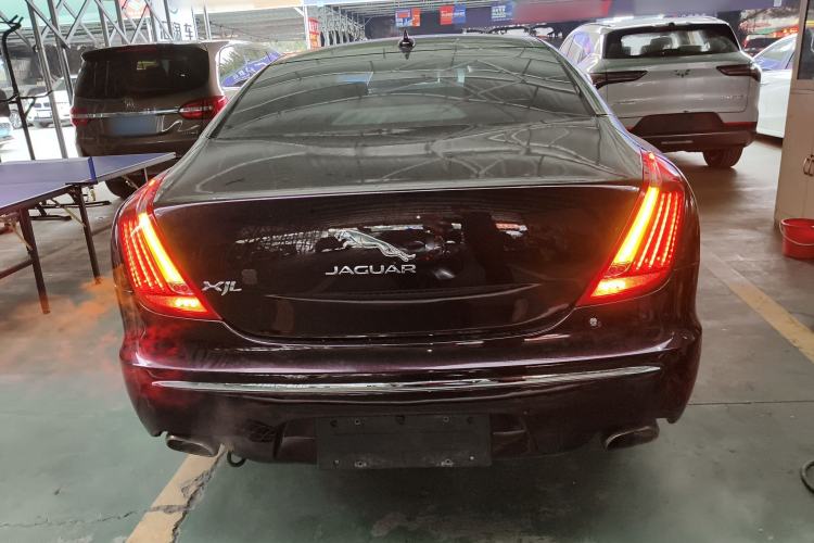 Used Jaguar XJ 2014 XJL 2.0T Two-Wheel-Drive Elegant Business Edition Exterior 4