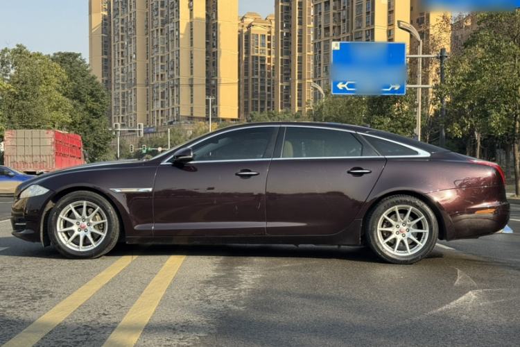 Used Jaguar XJ 2014 XJL 2.0T Two-Wheel-Drive Elegant Business Edition Exterior 4