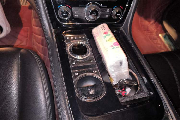 Used Jaguar XJ 2014 XJL 2.0T Two-Wheel-Drive Elegant Business Edition Gear Lever
