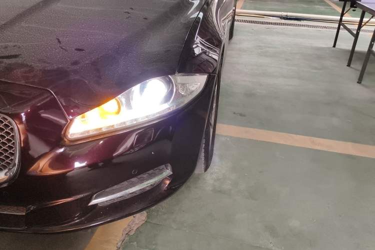 Used Jaguar XJ 2014 XJL 2.0T Two-Wheel-Drive Elegant Business Edition Left Front Headlight