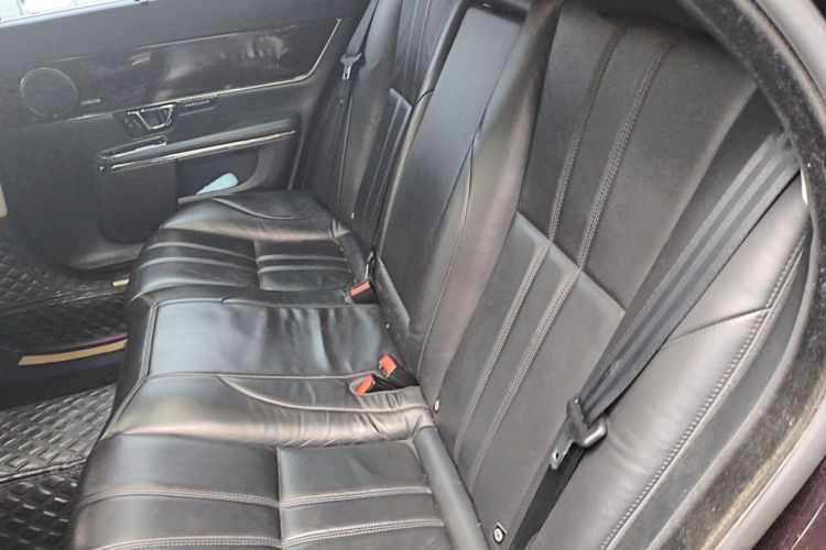 Used Jaguar XJ 2014 XJL 3.0 SC Two-Wheel-Drive Panoramic Business Edition Left Rear Seat