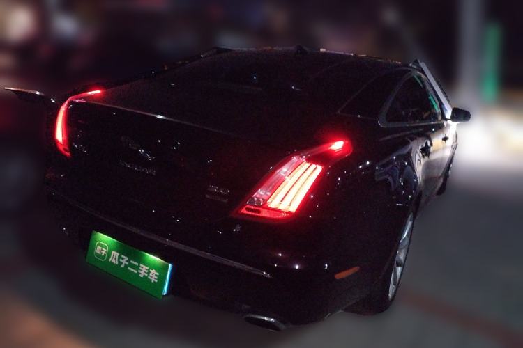 Used Jaguar XJ 2014 XJL 3.0 SC Four-Wheel Drive Panoramic Business Edition Rear Right 45 Deg
