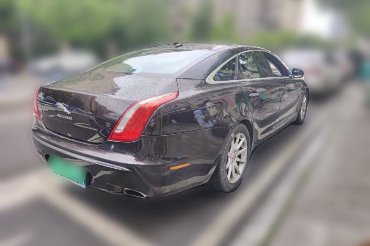 Used Jaguar XJ 2014 XJL 2.0T Two-Wheel-Drive Elegant Business Edition Rear Right 45 Deg