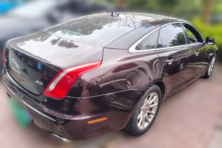 Used Jaguar XJ 2014 XJL 3.0 SC Two-Wheel-Drive Panoramic Business Edition Rear Right 45 Deg